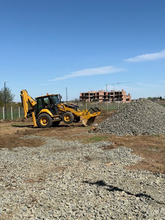 Buldoexcavator miniexcavator sapaturi mecanizate