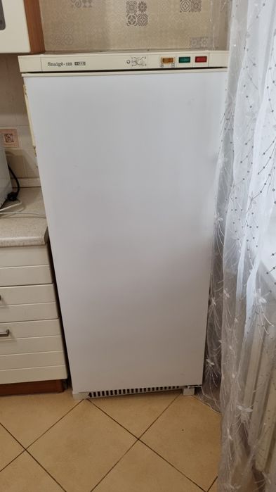 Продам морозильну