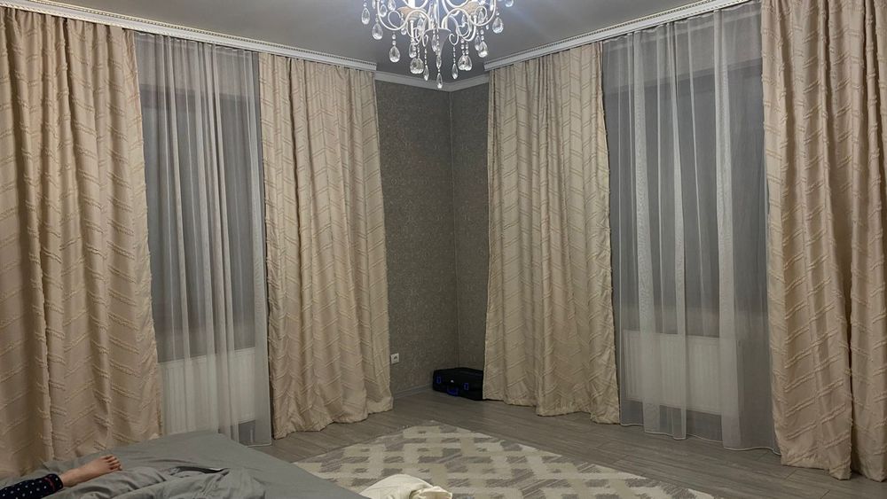 Продам шторы почти новые