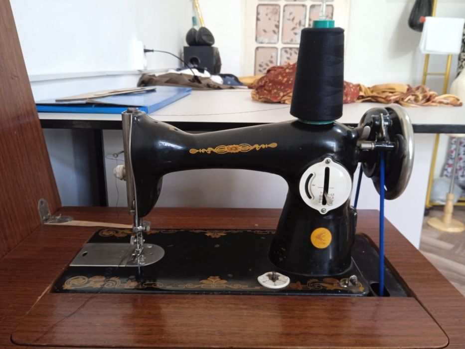 Tepki tikuv mashinasi