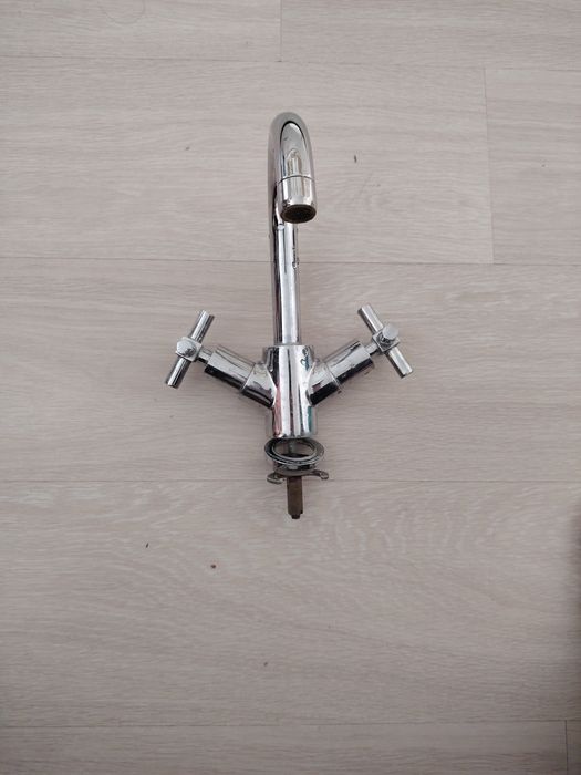 Продам смеситель отличного качества