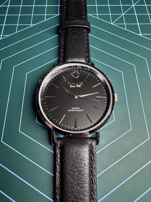 Часы Omax Quartz