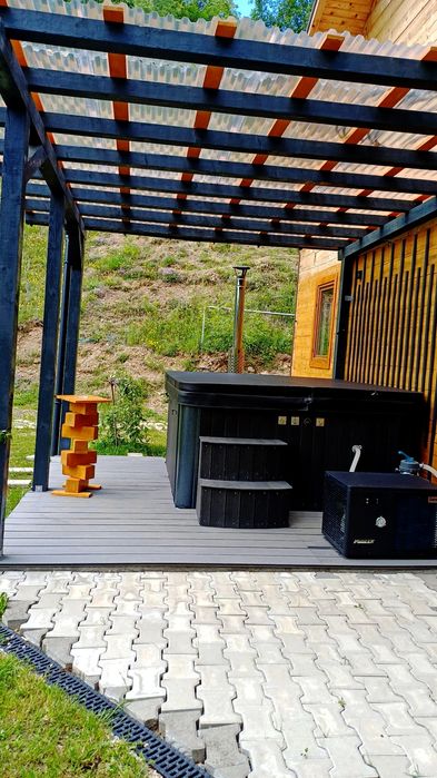 Cabana de inchiriat cu ciubar/jacuzzi,  la munte!