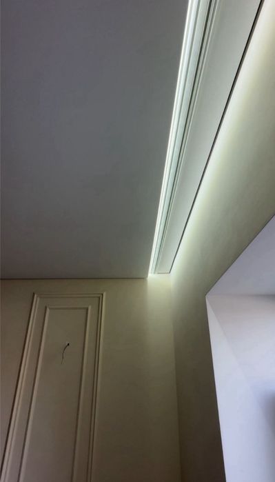 Натяжные потолки. Софиты в санузел подарок!!!