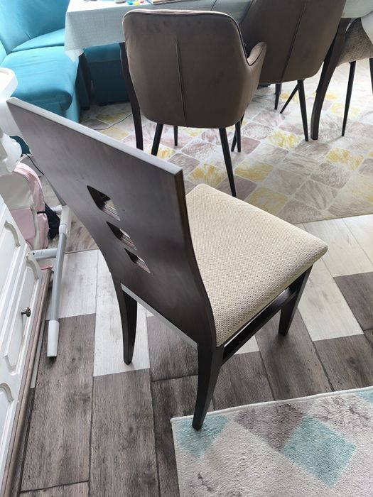 Трапезни столове- 4 бр.