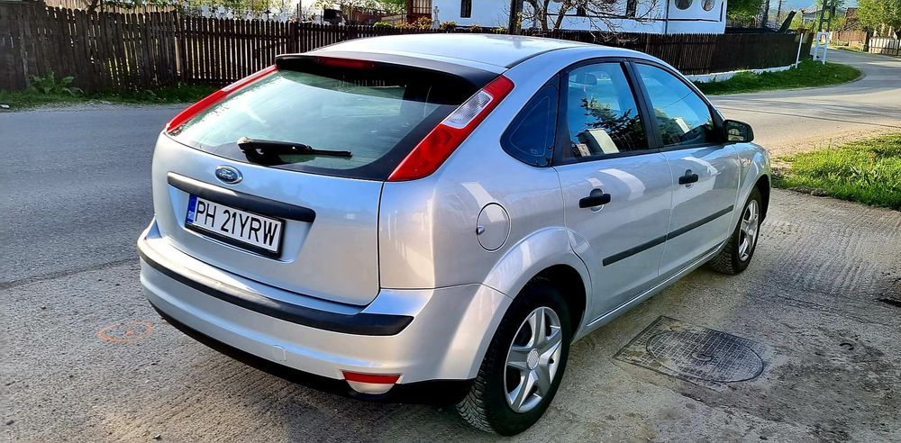 Ford Focus 2 1.6 MPI benzina - A.C. Proprietar in acte
