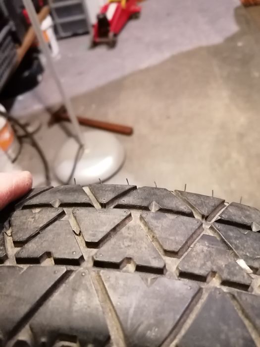 Патерица 4x100/57 резервна гума