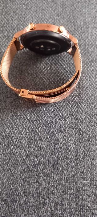 Смарт часовник HUAWEI – розово злато, мрежеста каишка