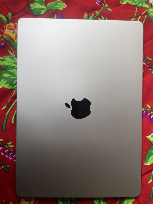 Продаю macbook pro 14 m4 pro