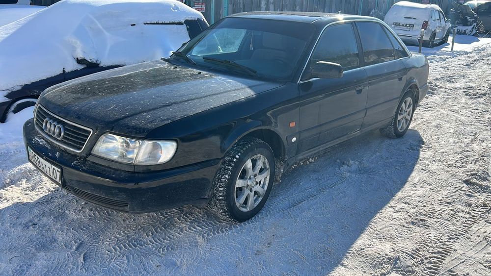 Продам Ауди А6 С4 2.6 объём