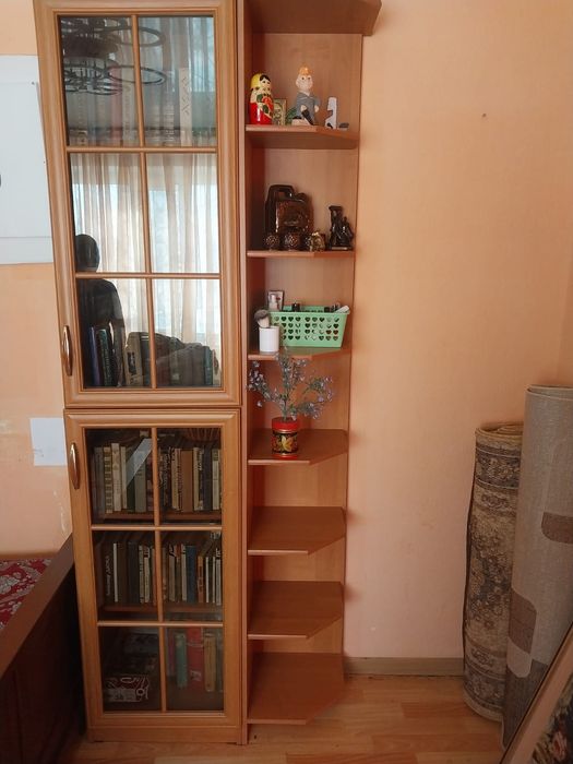 Продам стенку и книжный шкаф