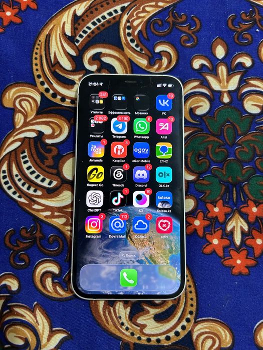 iPhone 12 64GB состояние хорошая