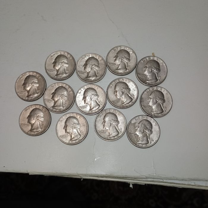 Монети за продажба
