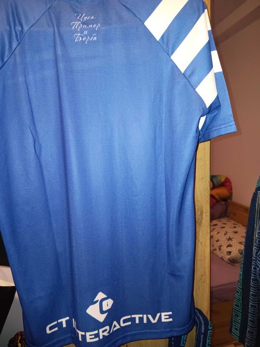 Тениска на Левски,една бройка,размер М.