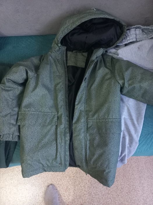 Продам куртки на мальчика