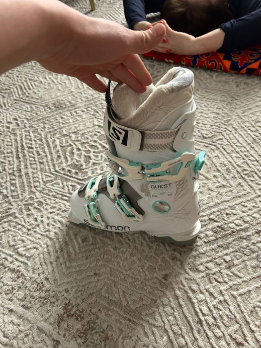 Ботинки для лыжи