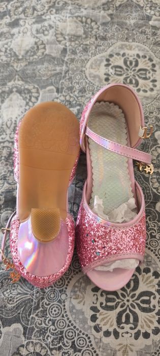 Детские вещи даром