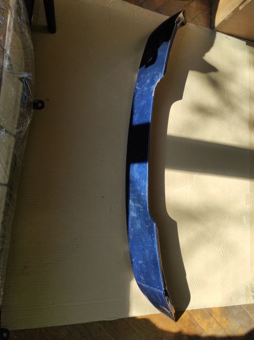 Заден спойлер трета врата