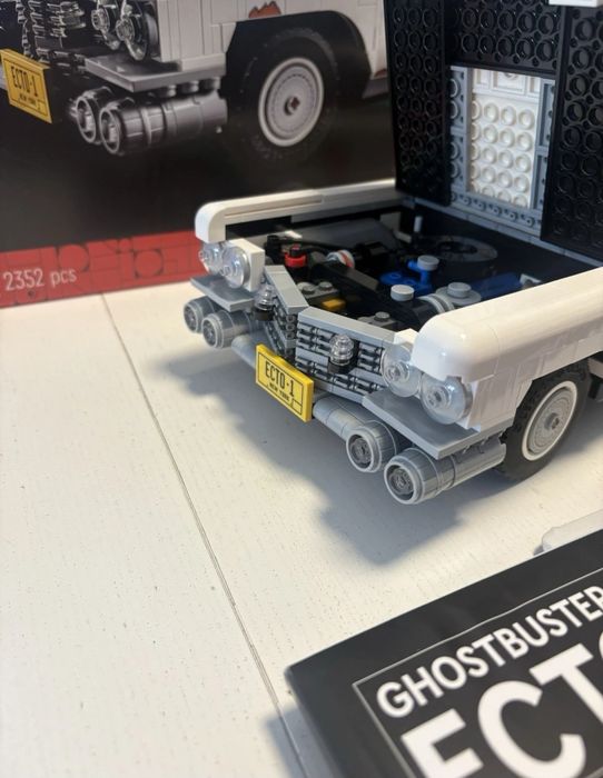 LEGO 10274 Ghostbusters ECTO-1