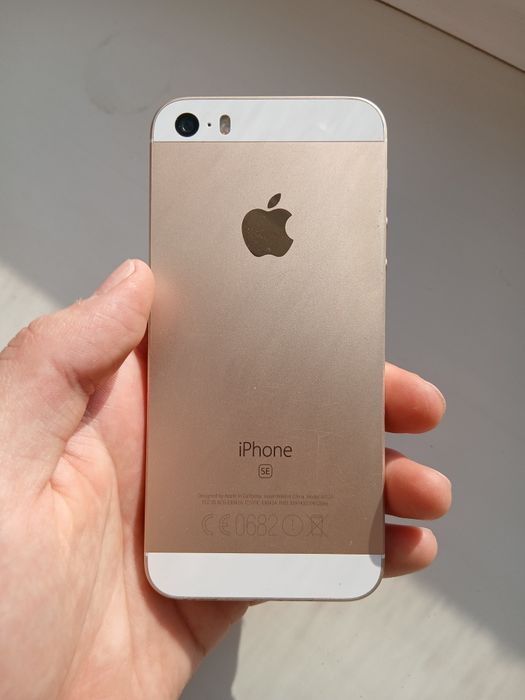 Продам Apple Iphone SE