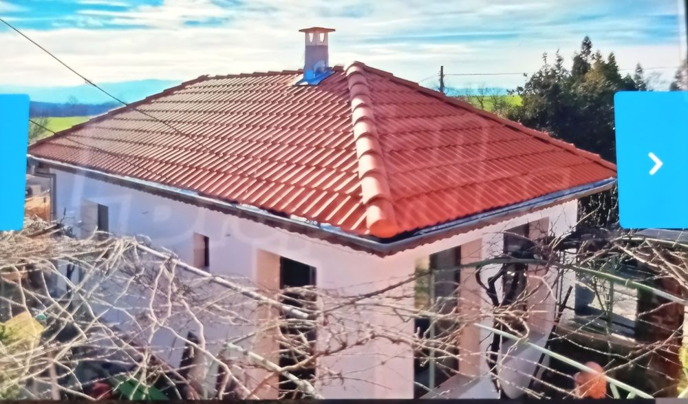 Продавам къщи в с. Селци !