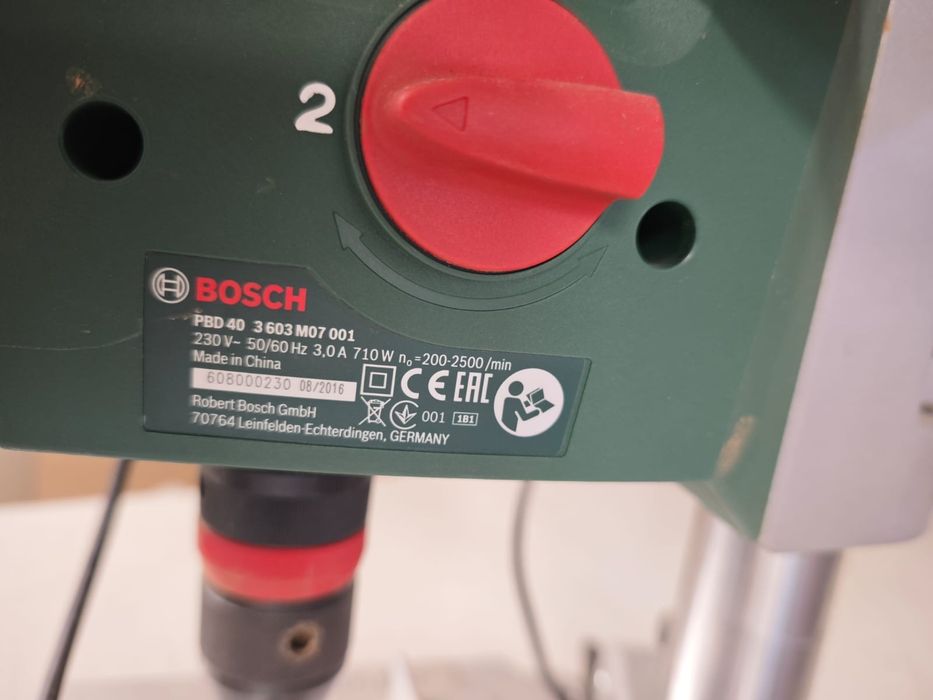 Masina gaurit  verticala cu banc bosch