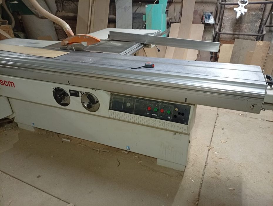 Продам пилу форматник