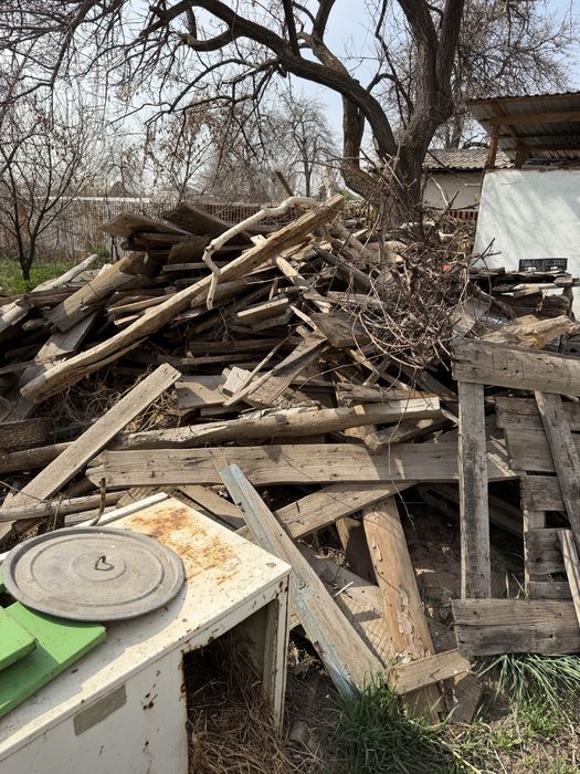 Даром дрова и уголь 1 тонна