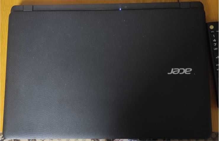 Продам ноутбук Acer ES1-533