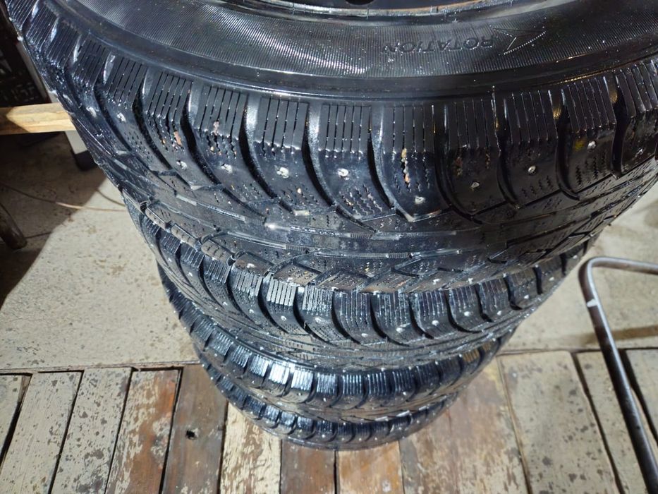 Продам зимнию резину с дисками