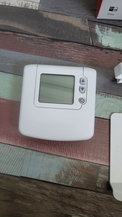 Termostat Honeywell nou