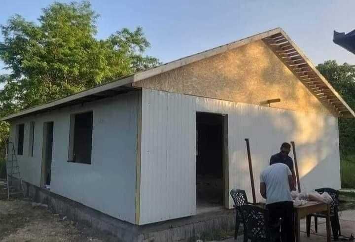 Case pe structura metalica