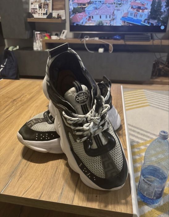 versace chain reaction