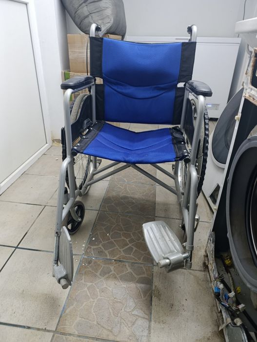 Căruț pentru  persoane cu dizabilități