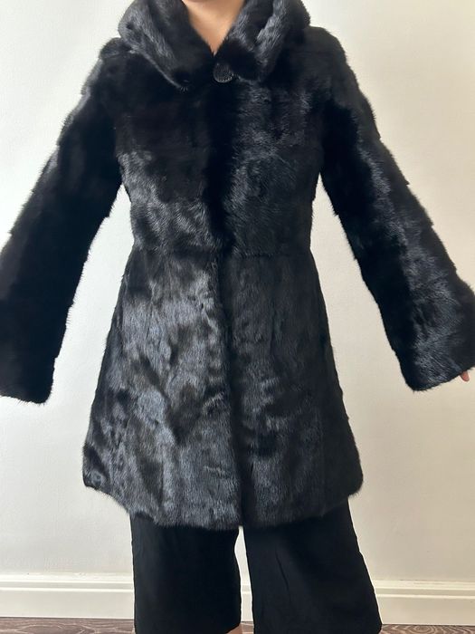 Продам норковую шубу