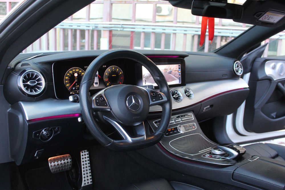 Mercedes E220d, Coupe , pachet AMG , pano , proprietar de 5 ani