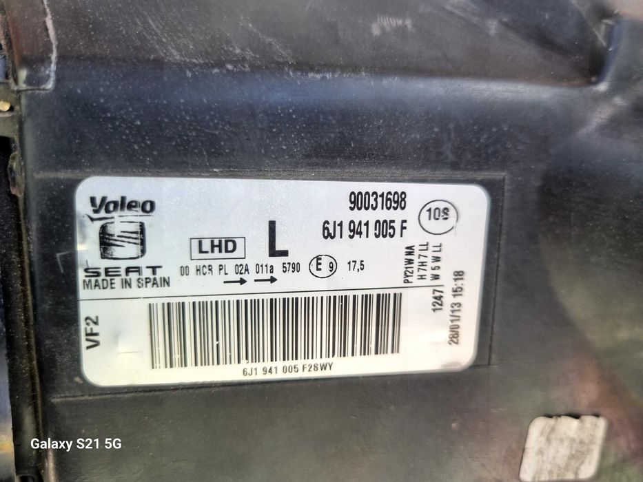 Vând Far Seat Ibiza 6J stânga sticlă transparentă cromată neagră H7/H7