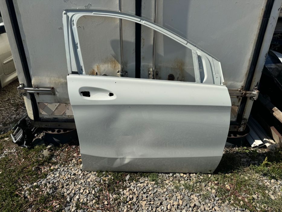 Предна дясна врата Mercedes B W242/W246 (2011-2017)