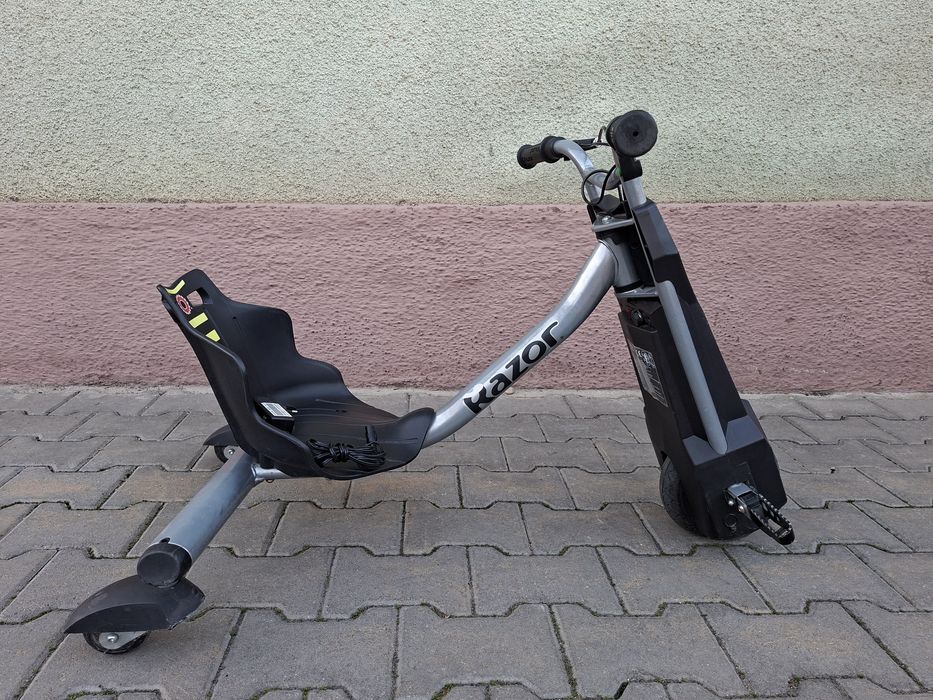 Tricicleta electrica Razor PowerRider 360