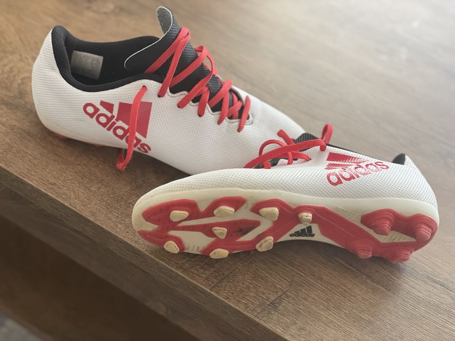 Бутонки Adidas