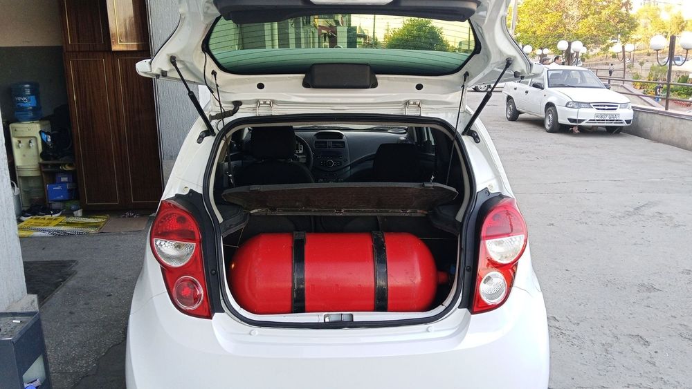 Продантся Spark 2011 год