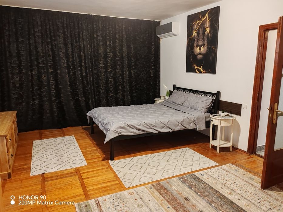 Închiriez Garsonieră Centru Regim Hotelier