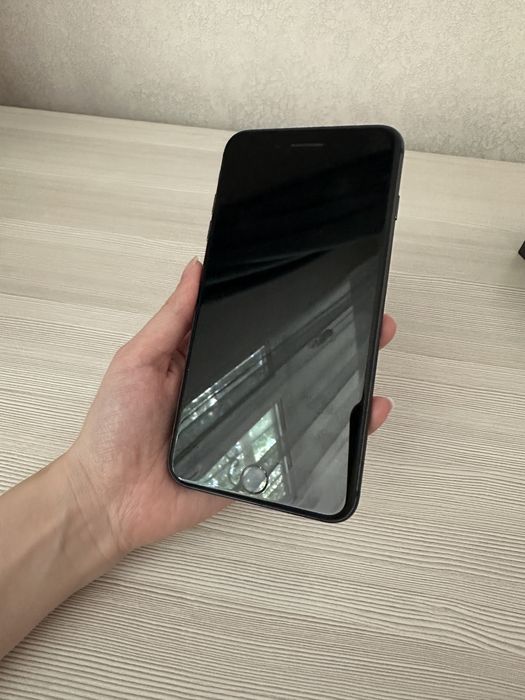 Iphone 8 plus 64 Gb