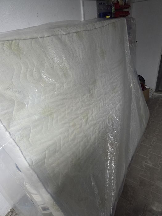 Vând saltea de 160x200 cm