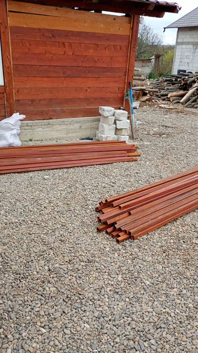 Bare rectangulare stâlpi de gard vopsite