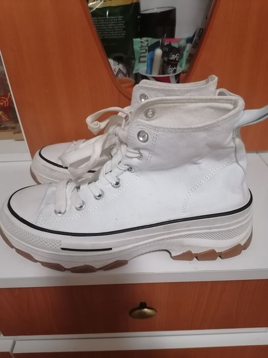 Încălțăminte sport nouă (2 perechi)