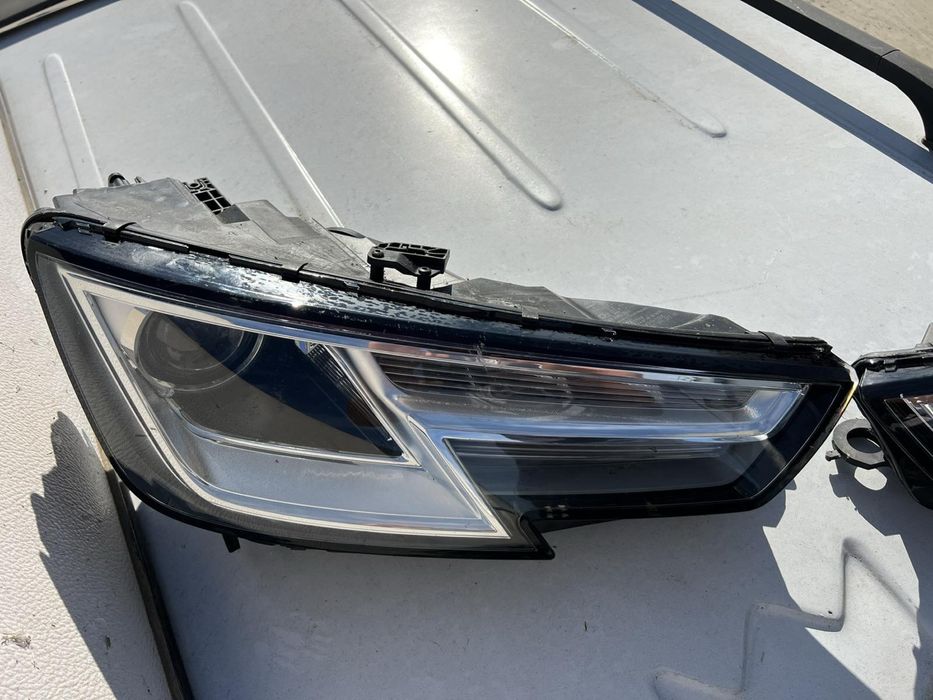 Десен фар за Audi A4-B9