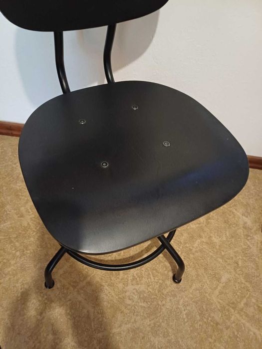 Бюро и стол, като нови