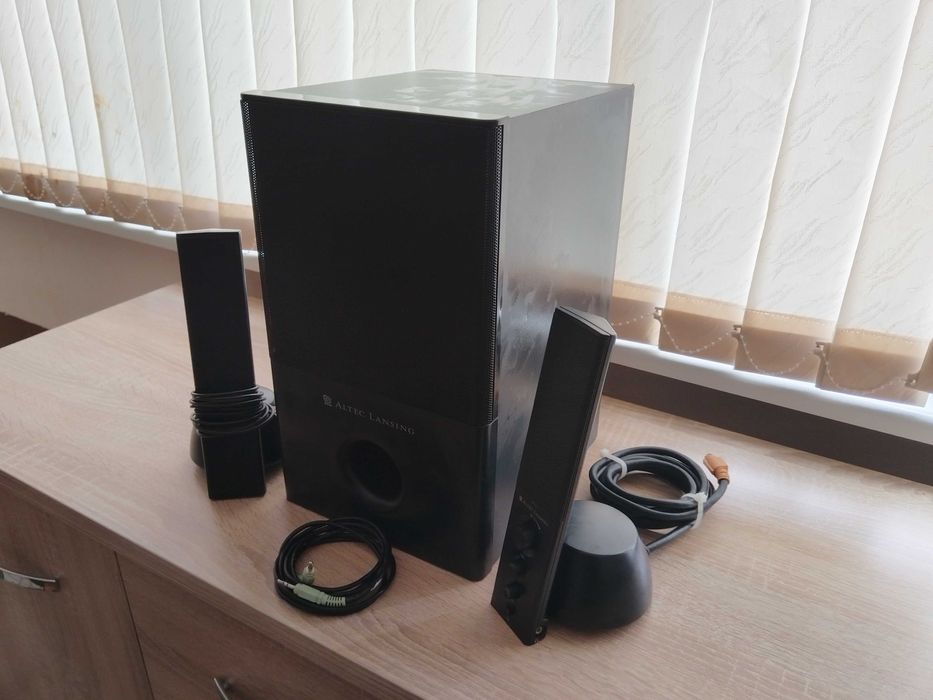 Телевизионни/мониторни тонколони - Altec Lansing VS4121