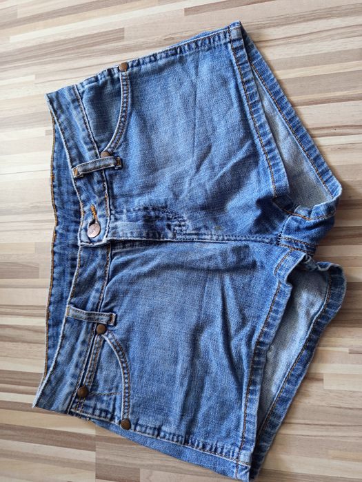 Къси панталони Guess, Wrangler цена 15лв размер S